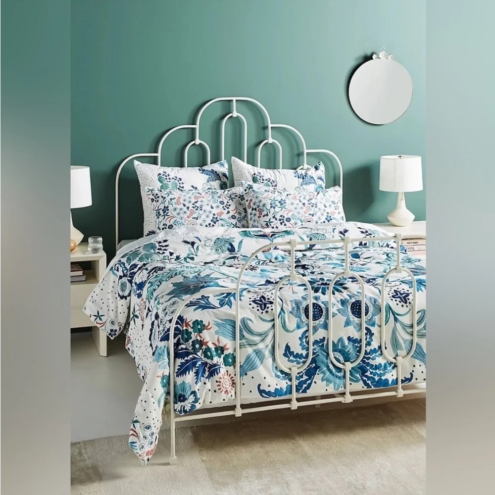 Anthropologie Velvet Hollyhock Queen Quilt NWT